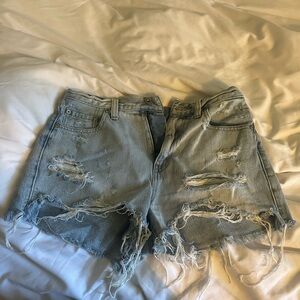 PISTOLA S26 Distressed, light wash Jean-Shorts